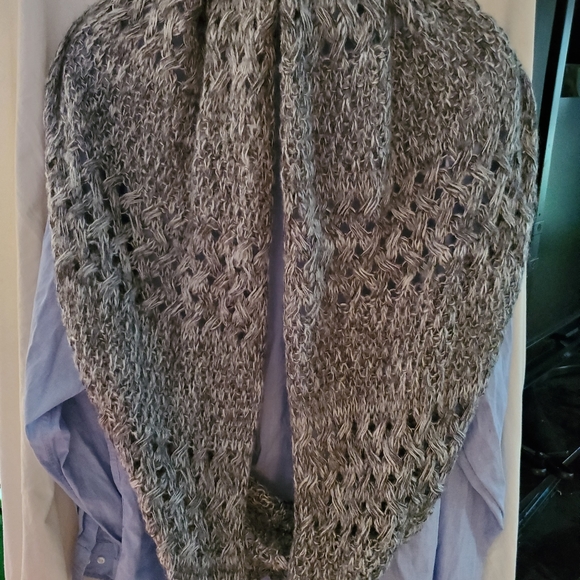 Infinity Loop Scarf - Picture 3 of 3